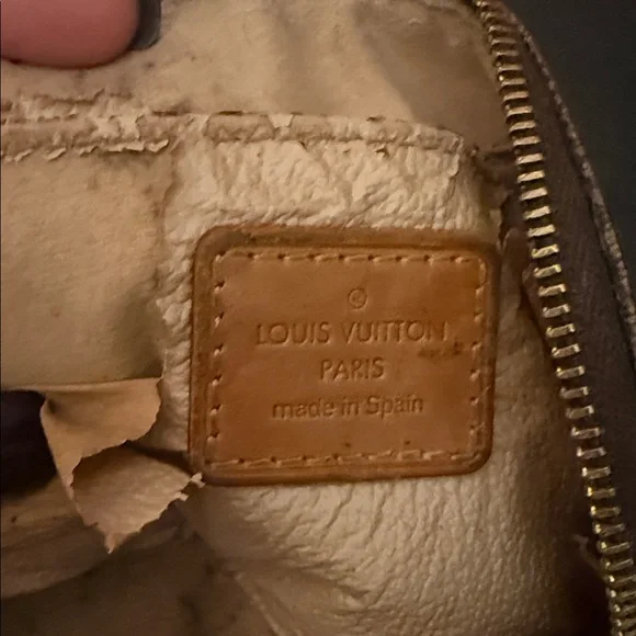 Louis Vuitton Brown and Gold Monogram Clutch - Picture 10 of 16